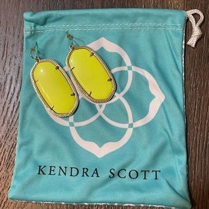 Kendra Scott Danielle in Neon Yellow
